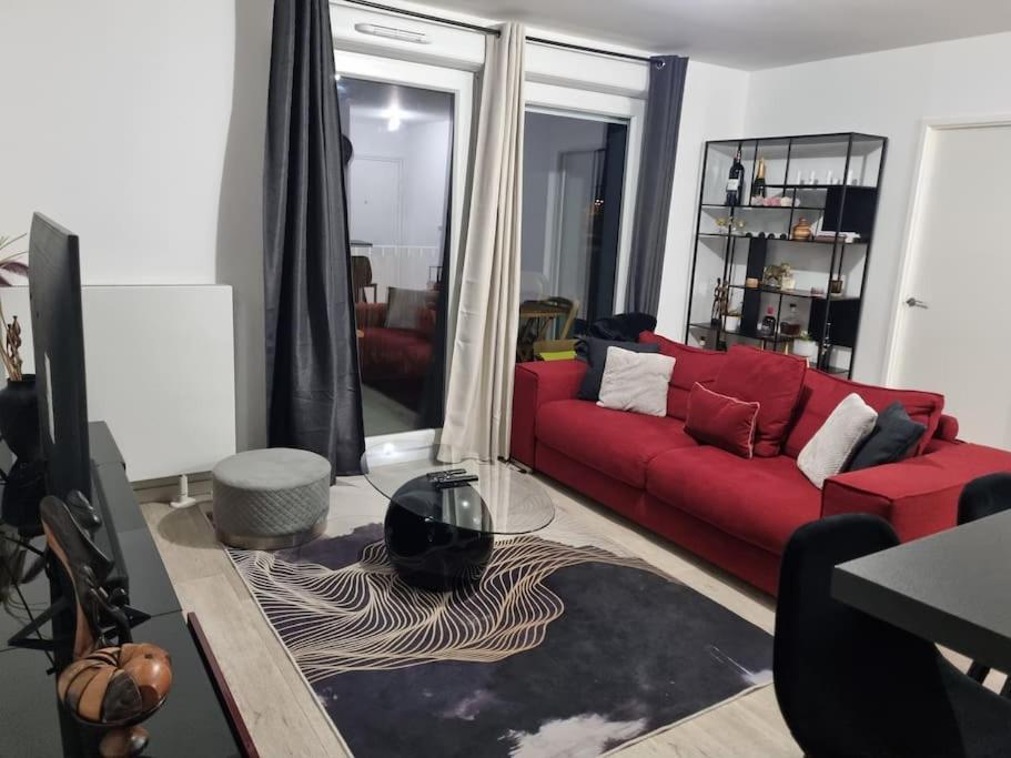 Appartement Cosy Et Equipe Meaux Exterior foto